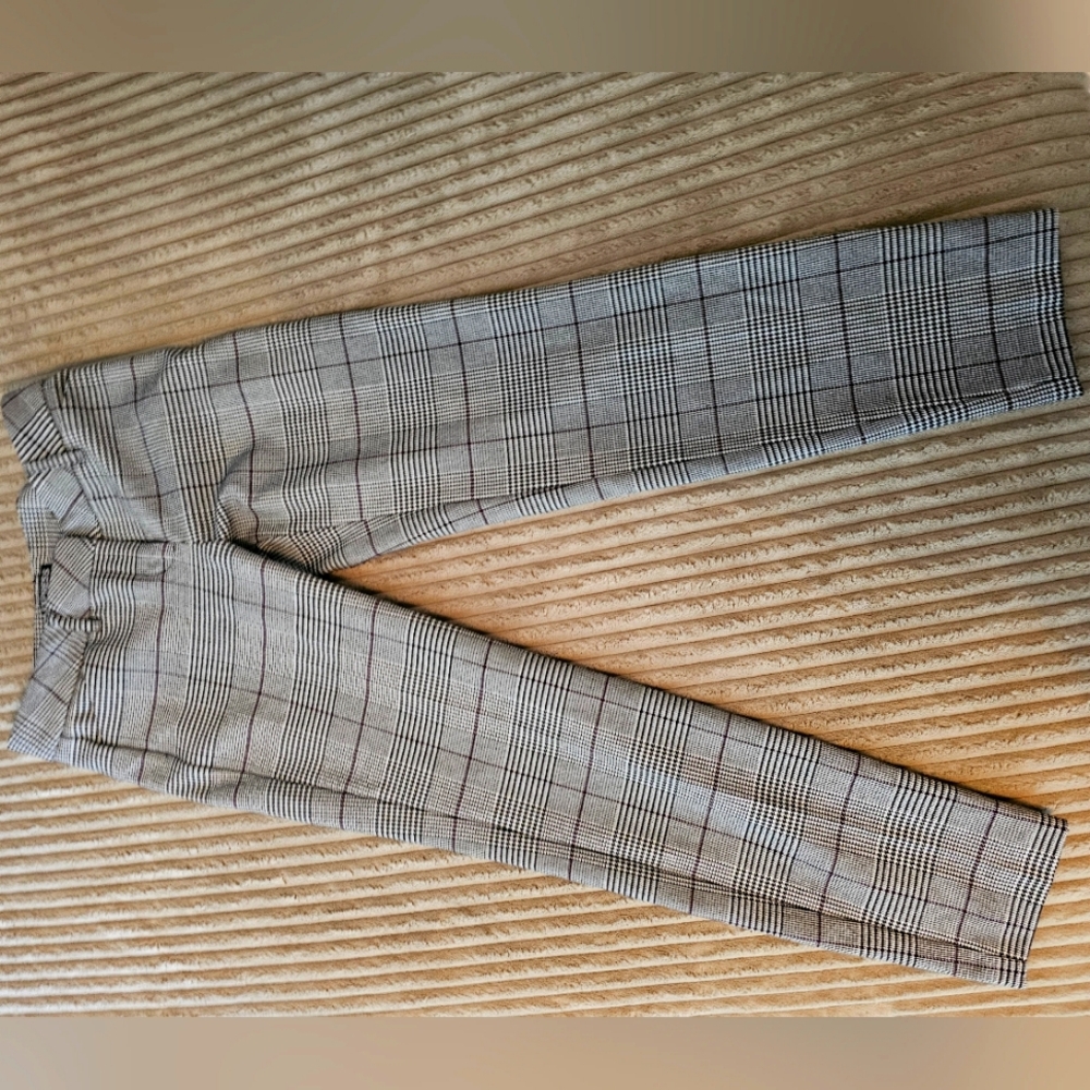 Business Capris